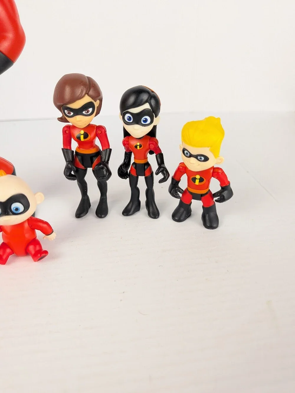 Disney Pixar The Incredibles Set Of 5 Action Figures